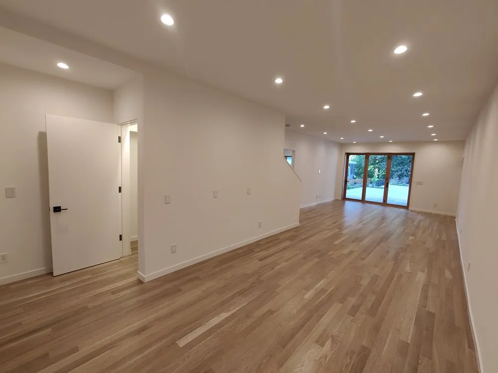 Slide of Blue Door Electric