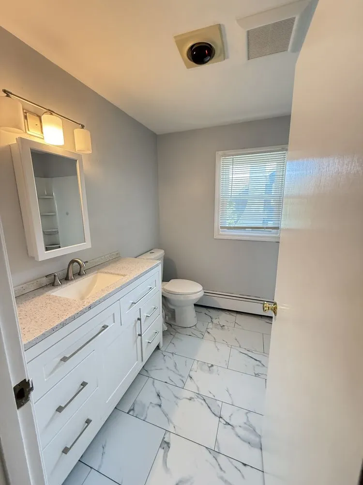 Affordable electrician providing electrical repair in , 