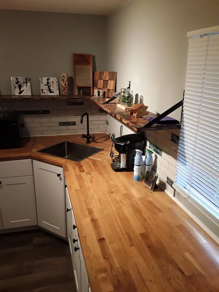 Slide of Blue House Electric