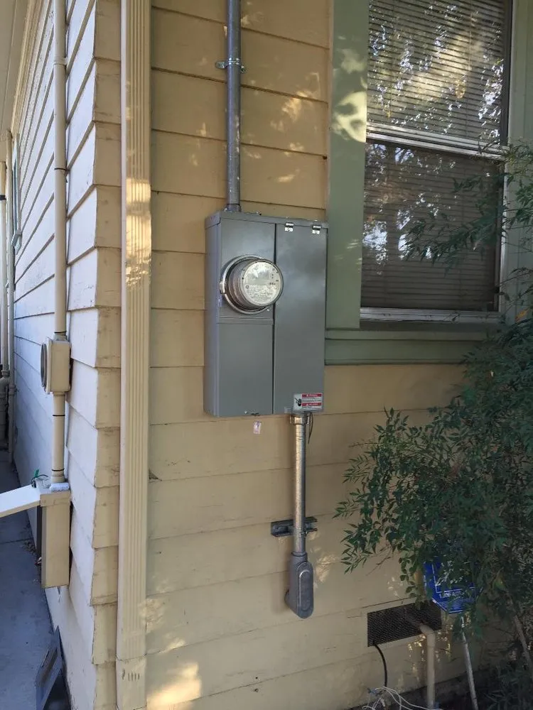 Slide of Blue Line Electric