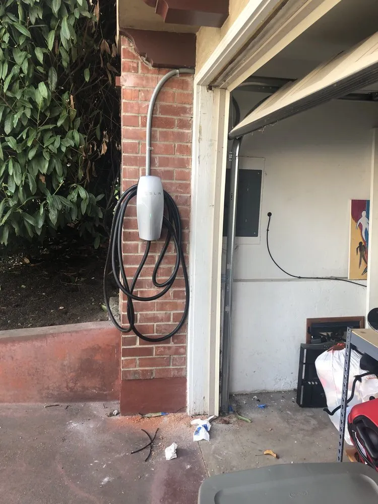 Trusted lighting installation experts serving ,  - Blue Line Electric