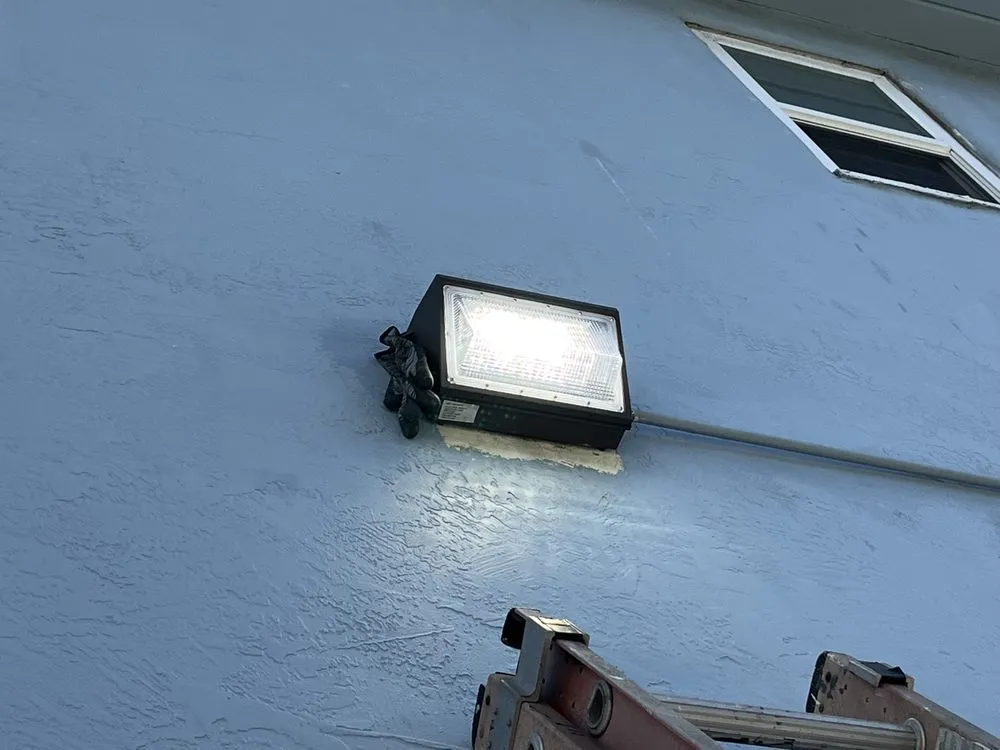 Slide of Blue Line Electric