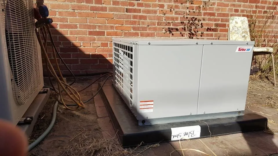 Reliable circuit breaker repair experts serving Ellinwood, KS - Blue Star Contracting