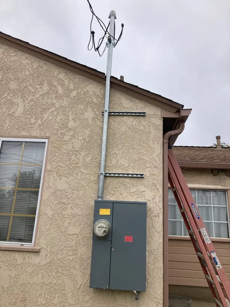 Licensed electrical repair in Firestone Park, CA by Blue stone electric