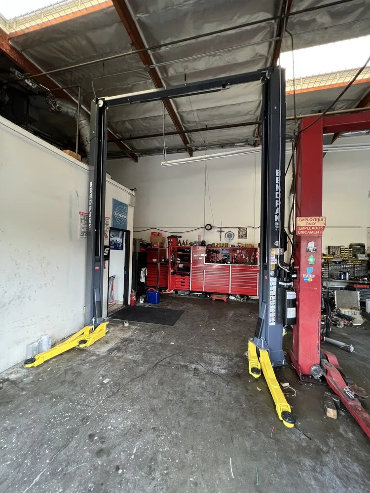 Licensed electrical service for homes in outlet and switch repair,  by 