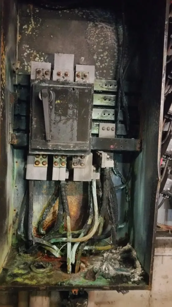 Slide of Blue Water Electric