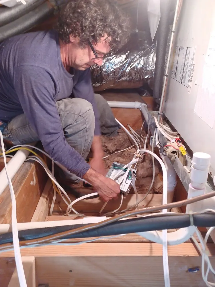 Slide of Blue Wave Electric