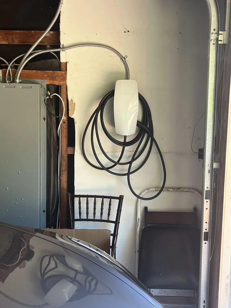 Affordable wiring installation in Studio City, CA by Bluplug Electrical Solutions