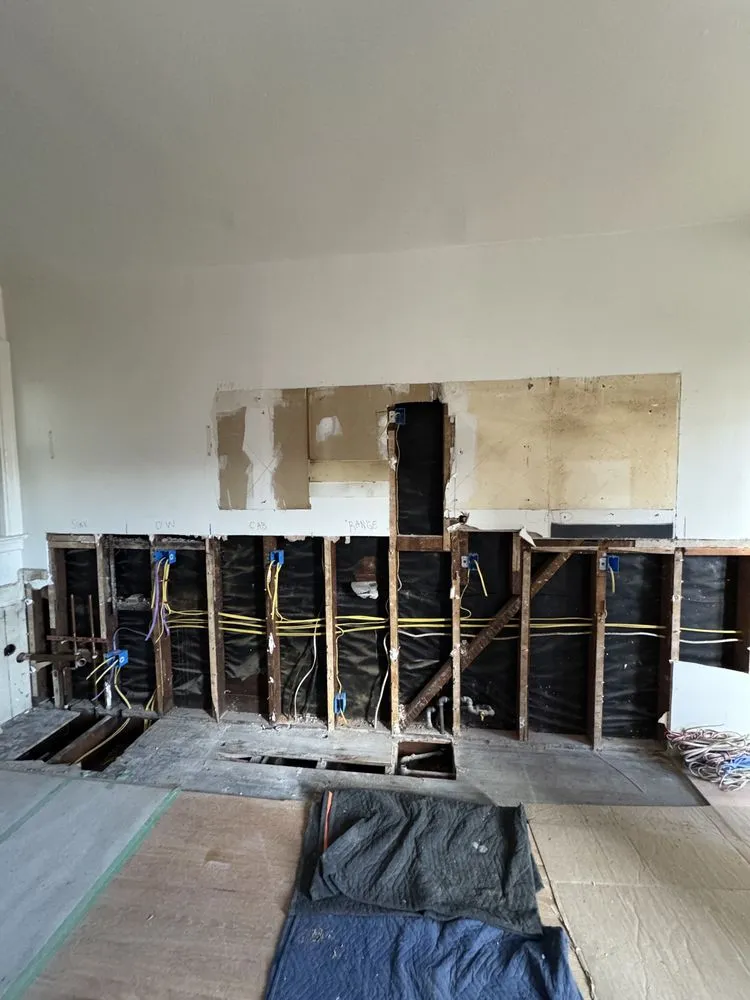 Slide of B&M Construction