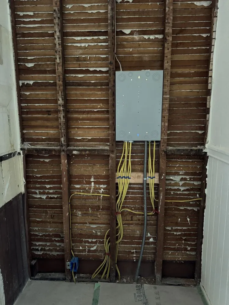 Slide of B&M Construction