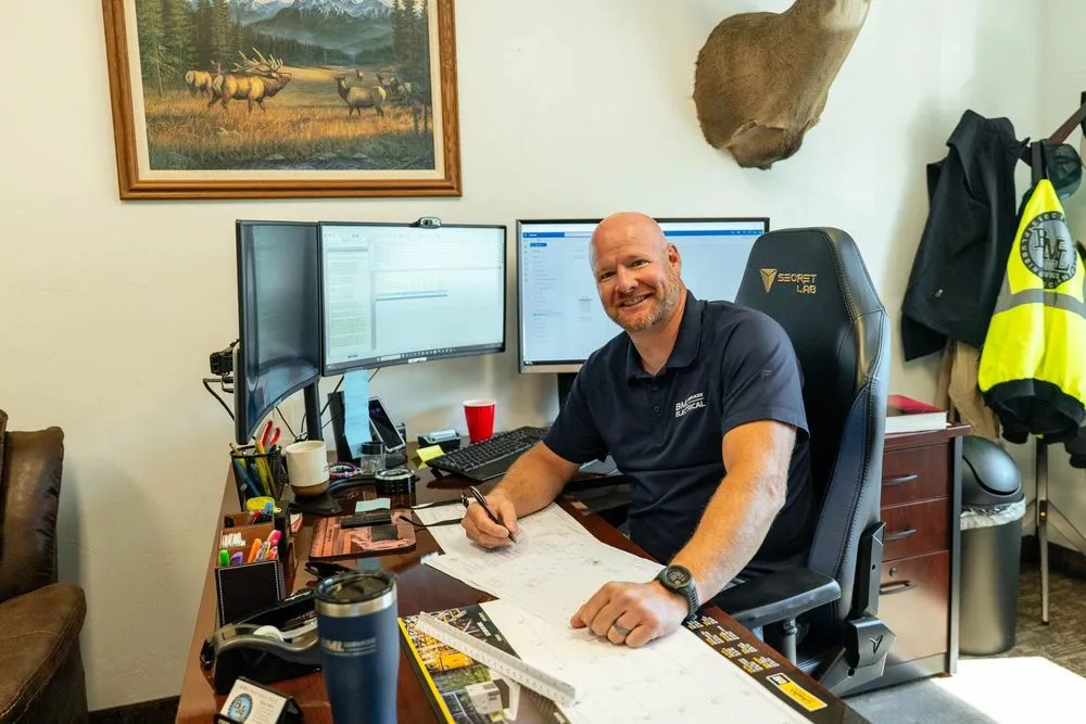 Certified emergency electrical service experts serving , - BML Services