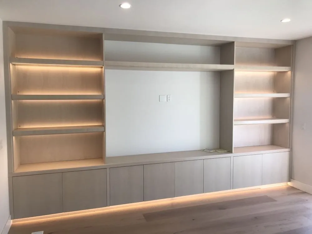 Slide of Bob Electric