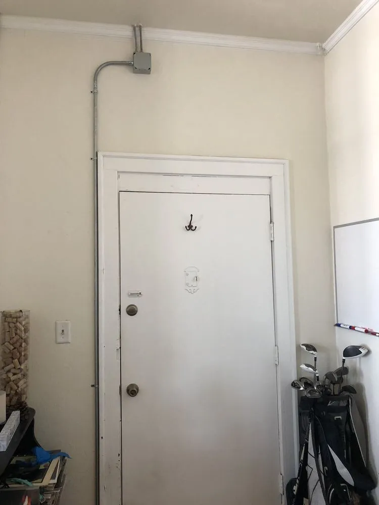 Slide of Bob Electric