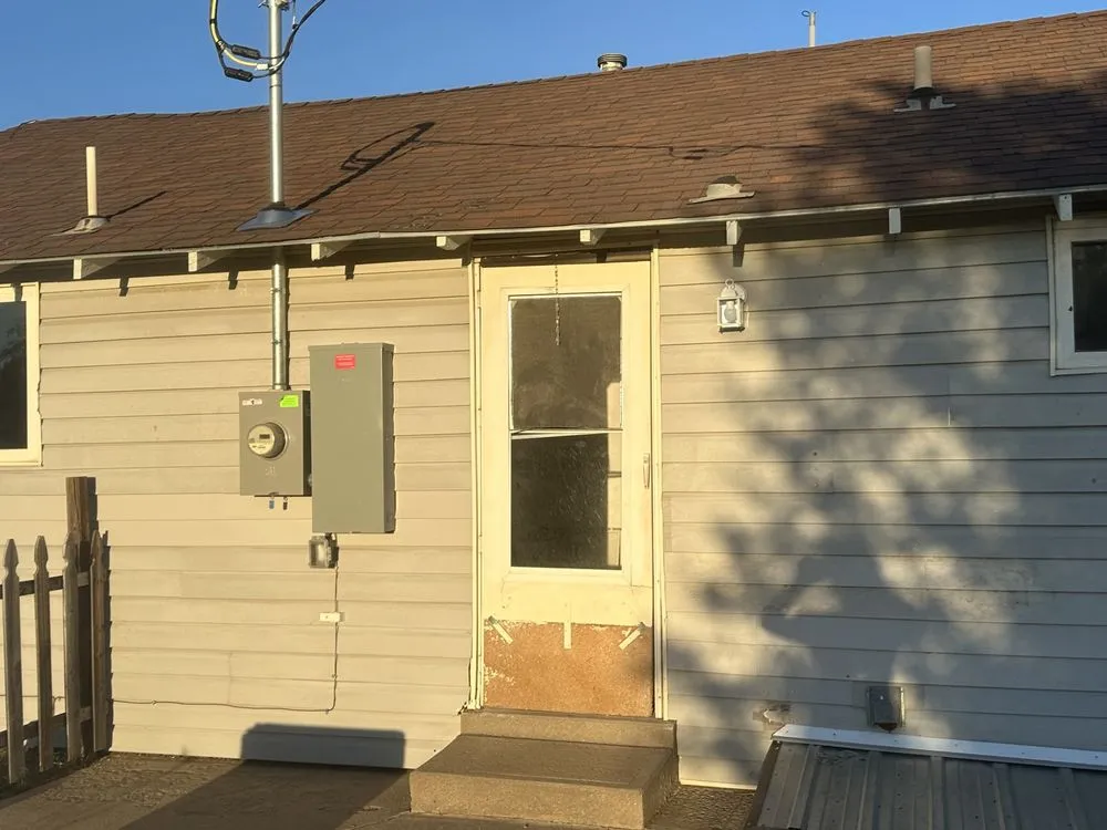 Slide of Bob the Electrician