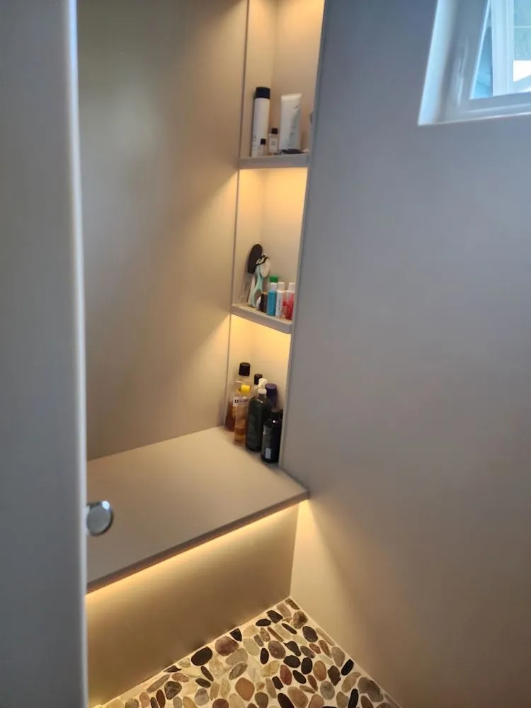 Slide of Bobek Power Solutions