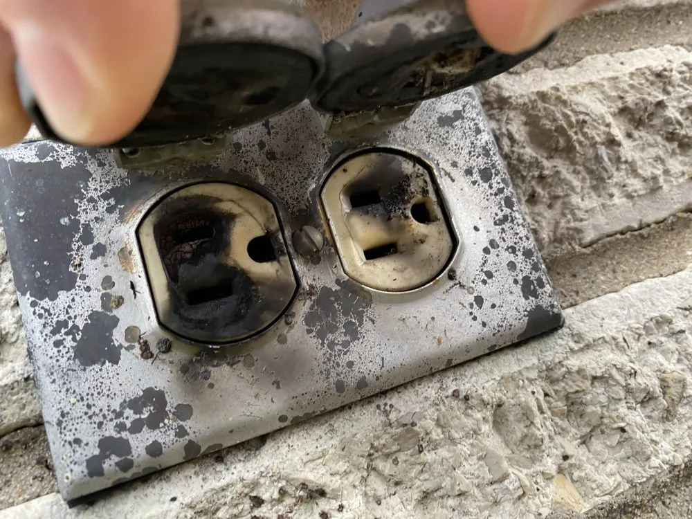 Slide of Bobo Electric