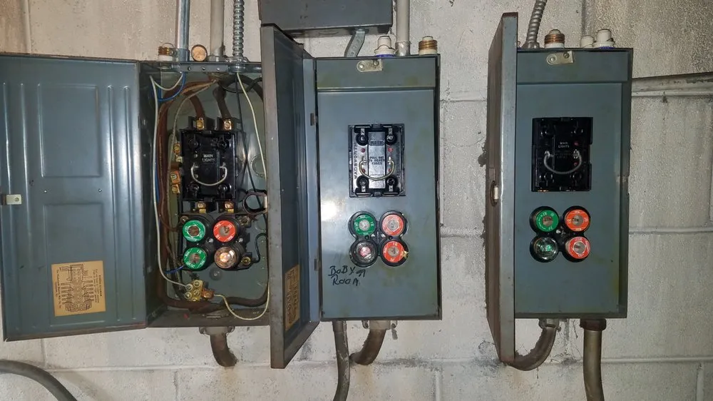 Slide of Bobo Electric