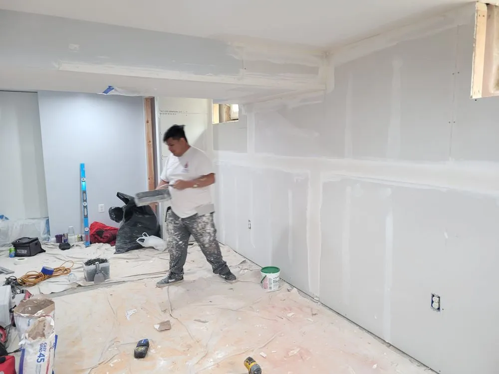 Emergency electrician providing panel upgrade in Riverdale, MD - Bolivar's Remodeling
