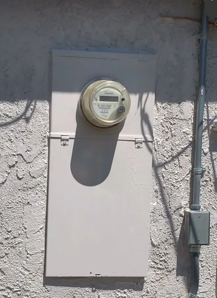 Professional electrical service for homes in emergency electrical service,  by 