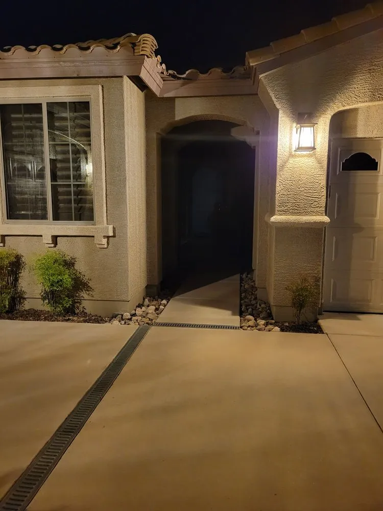 Affordable electrician providing panel upgrade in , 