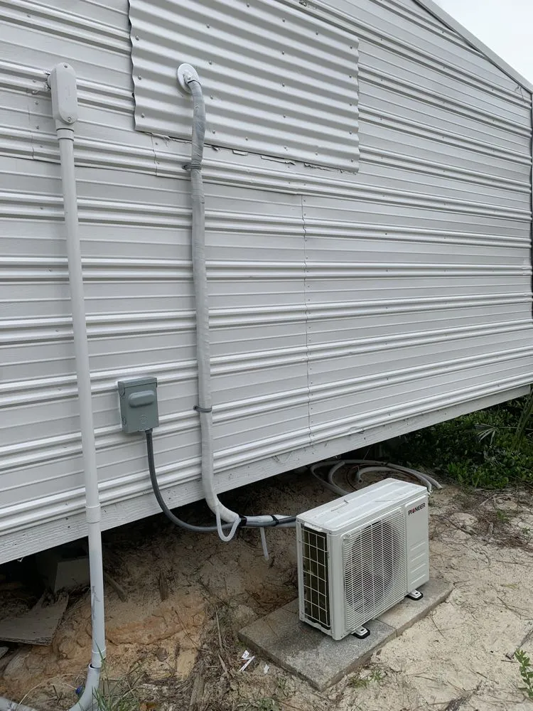 Licensed electrician providing emergency electrical service in Inlet Beach, FL - Bommarito Homes