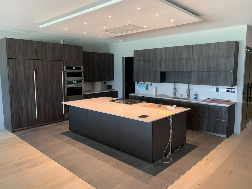 Expert electrician providing electrical repair in Inlet Beach, FL - Bommarito Homes