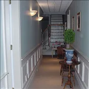 Licensed electrician providing electrical repair in , 