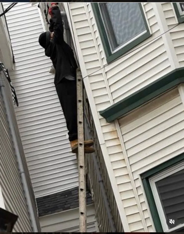 Slide of Boniela Electrical