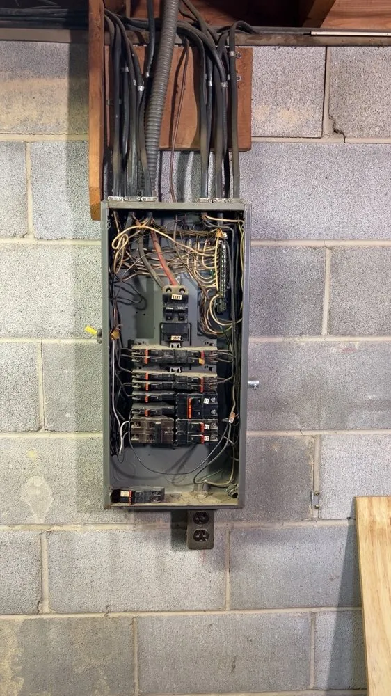 Slide of Boone Contracting