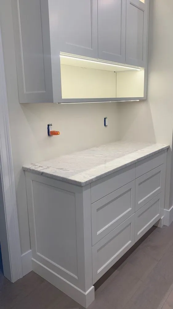 Licensed emergency electrical service experts serving , - Border Electrical Contractor