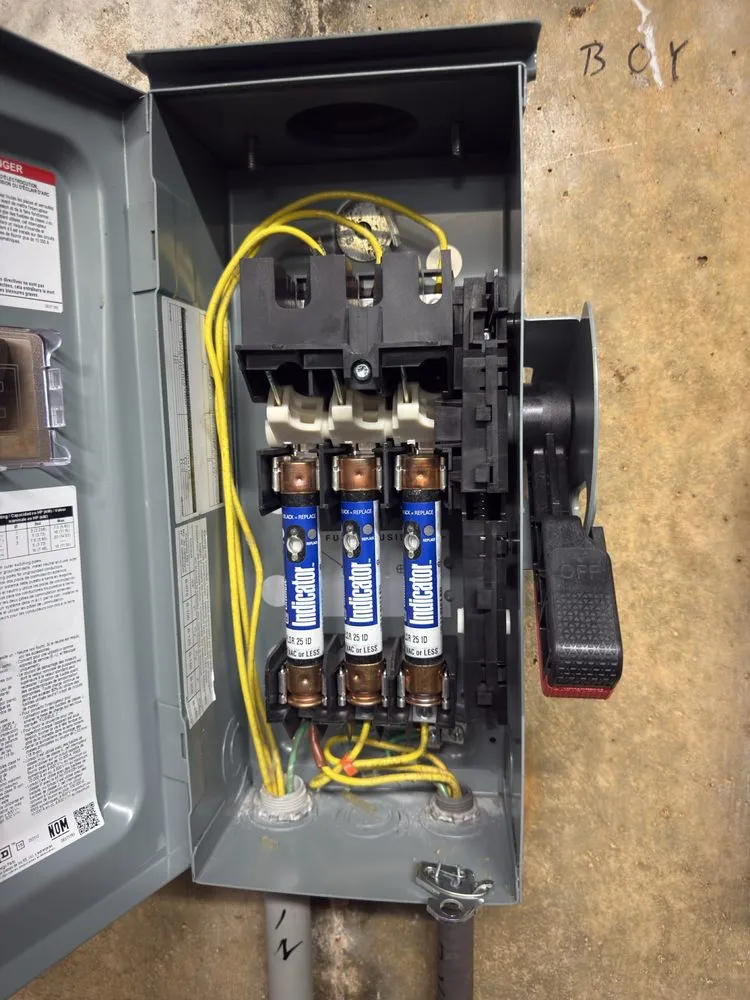 Affordable electrician providing lighting installation in , 