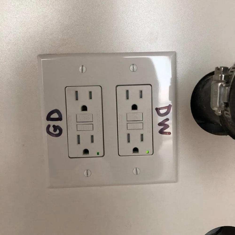 Slide of Boutique 24 Hour Electrician