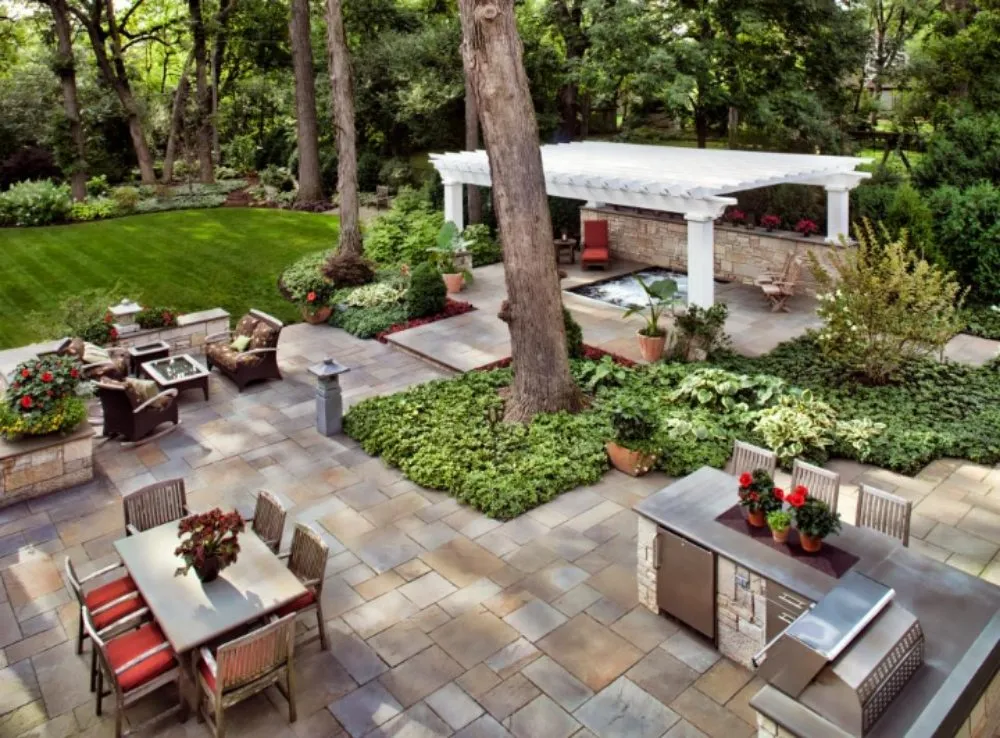 Emergency electrician providing electrical repair in ,