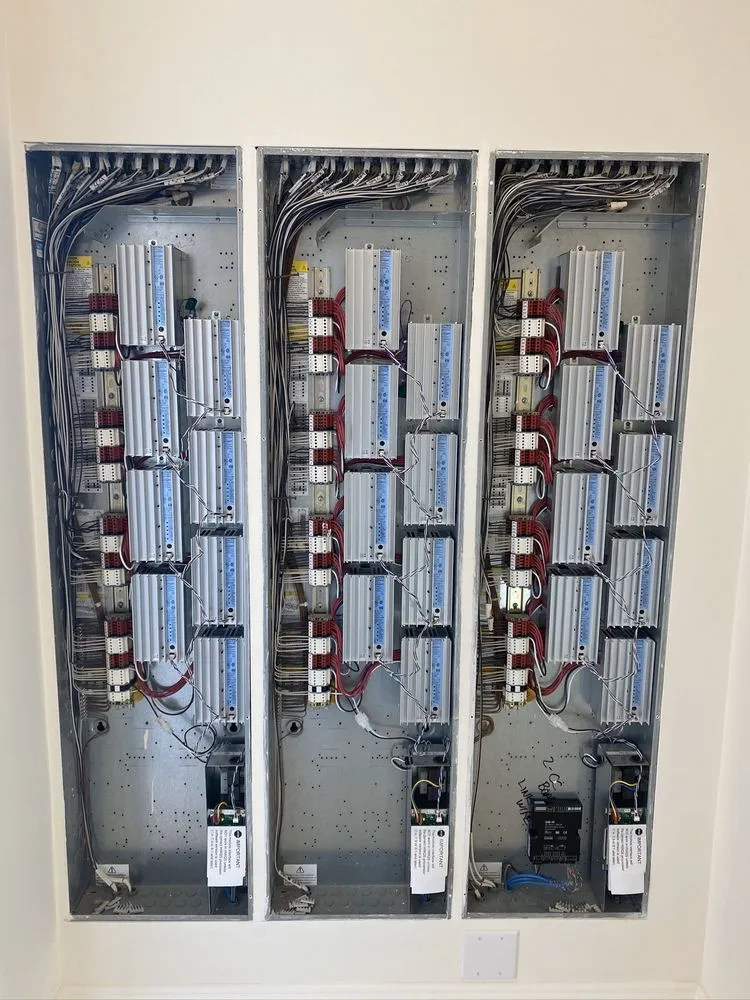 Affordable electrician providing circuit breaker repair in ,