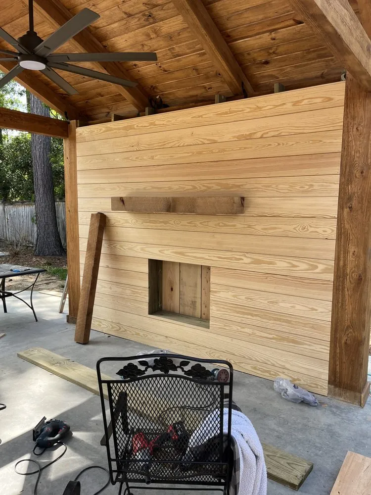 Licensed electrical service for homes in lighting installation, by