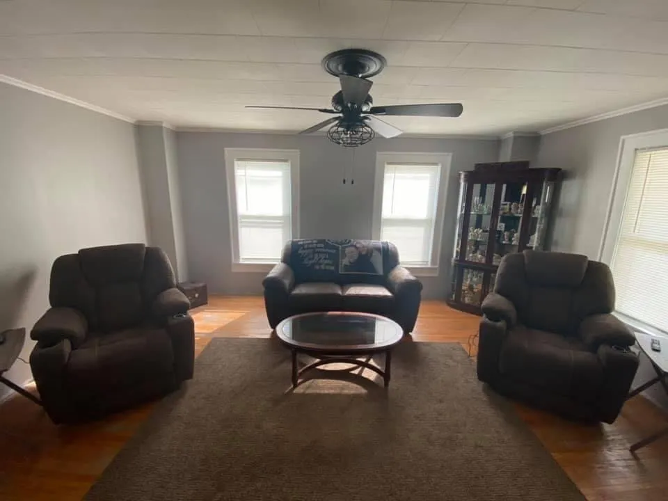 Slide of Brady's Painting And Construction