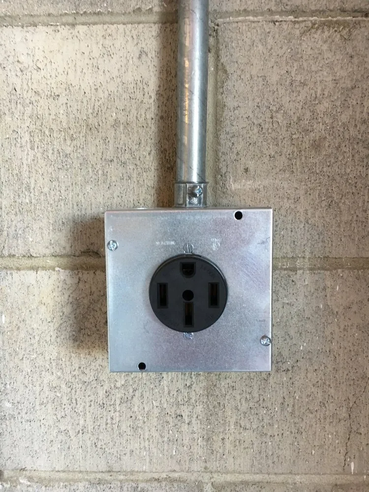 Slide of Branover Contractors