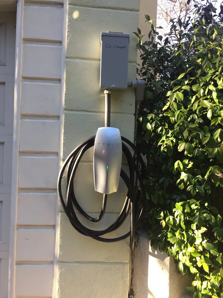 Expert circuit breaker repair in , by Branover Contractors