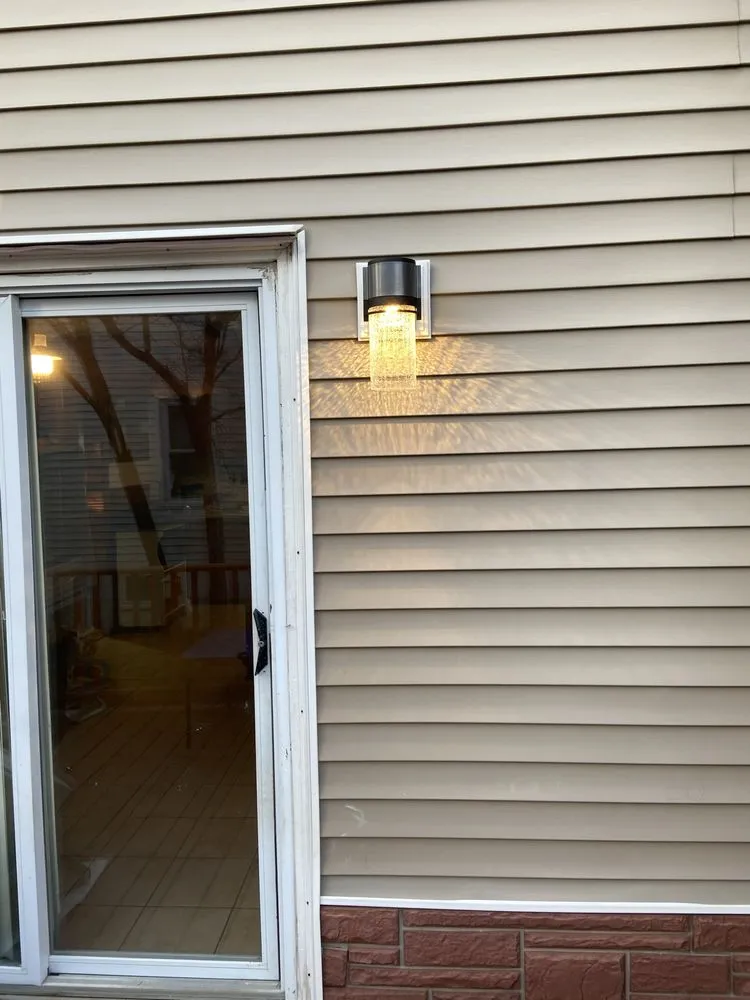 Slide of Bravo Electric