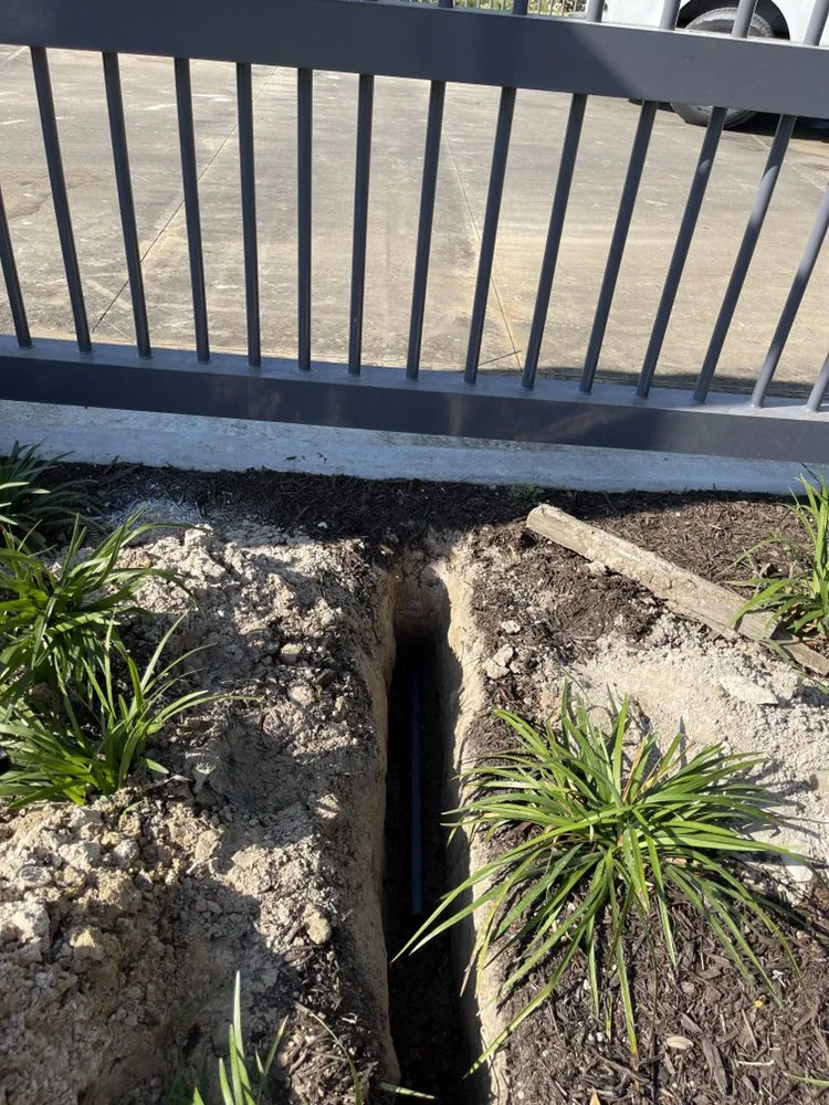 Slide of Bravo's Full Services and Repair