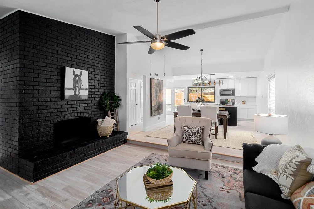 Slide of Brayes Building