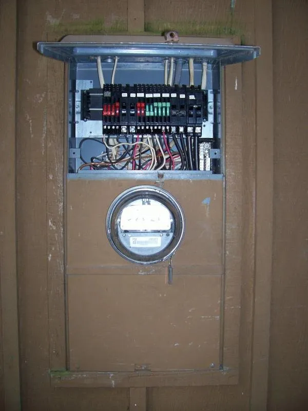 Emergency electrician providing electrical repair in ,