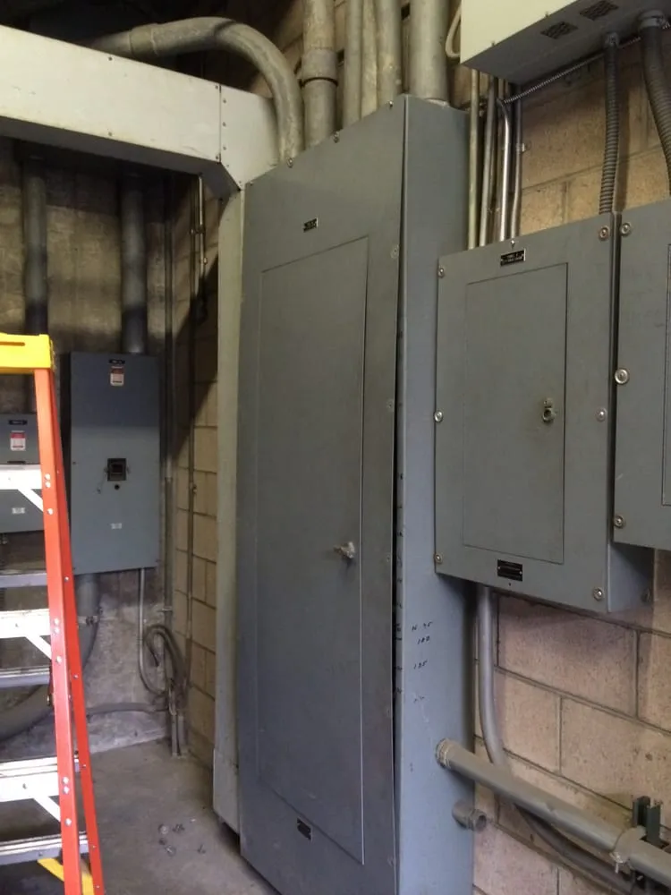 Licensed electrical service for homes in electrical repair,  by 