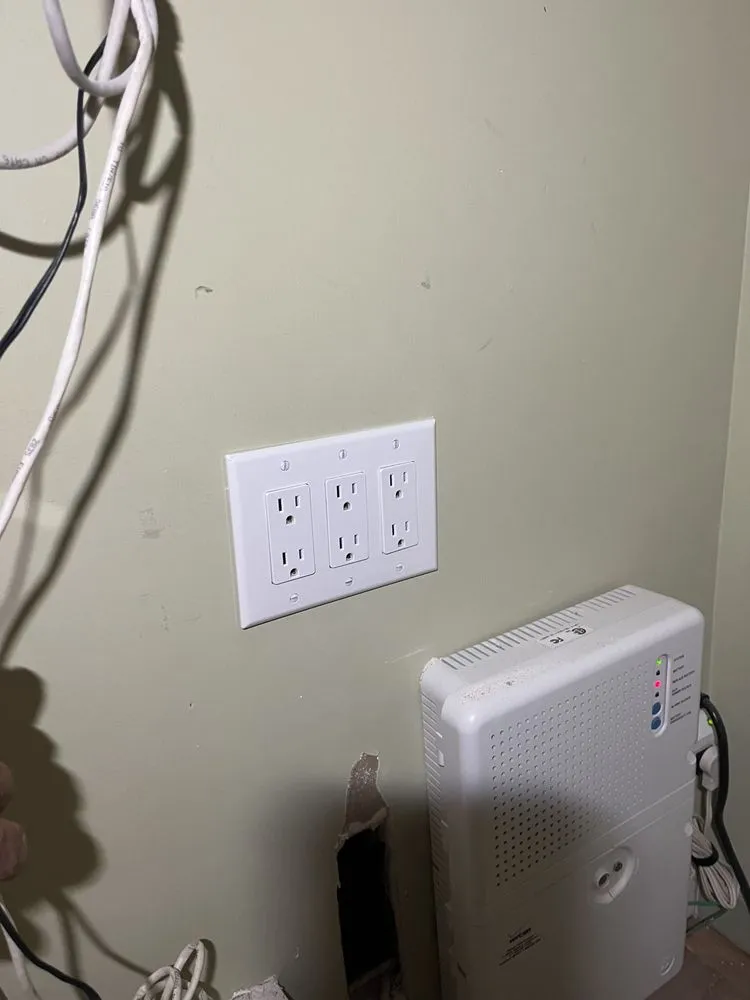 Slide of Breezy Electrical