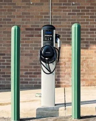 Reliable electrician providing panel upgrade in ,