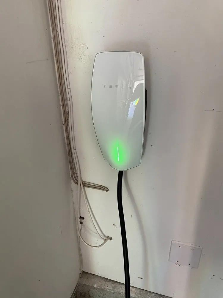 Slide of Brendyl Electric