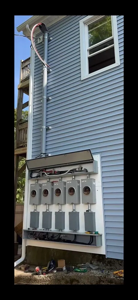 Licensed electrical service for homes in outlet and switch repair,  by 