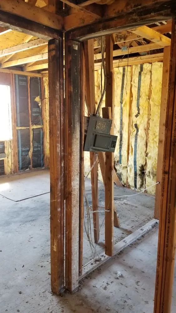 Slide of Briceno Electric