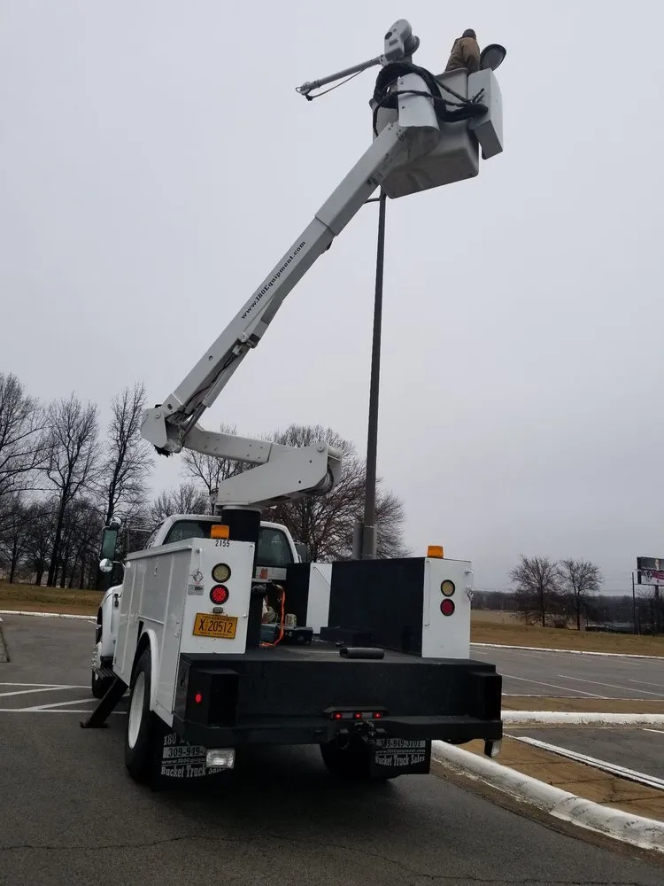 Reliable wiring installation experts serving ,  - Bricoleur Maintenance and Repair