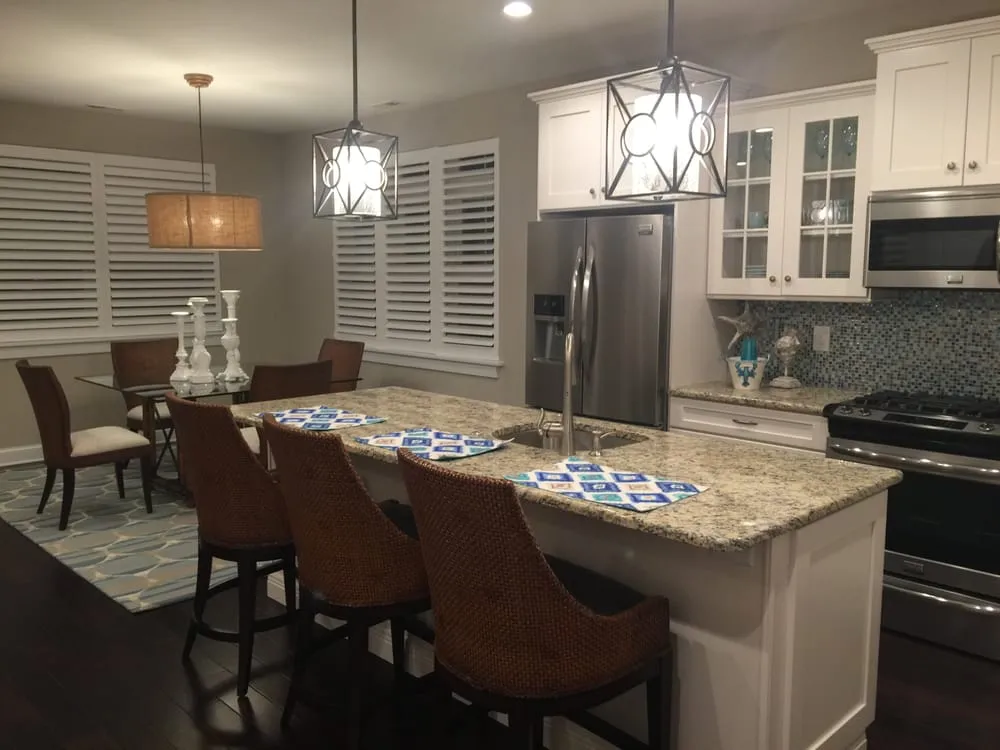 Reliable electrician providing outlet and switch repair in Meadowbrook, PA - Brighton Electric